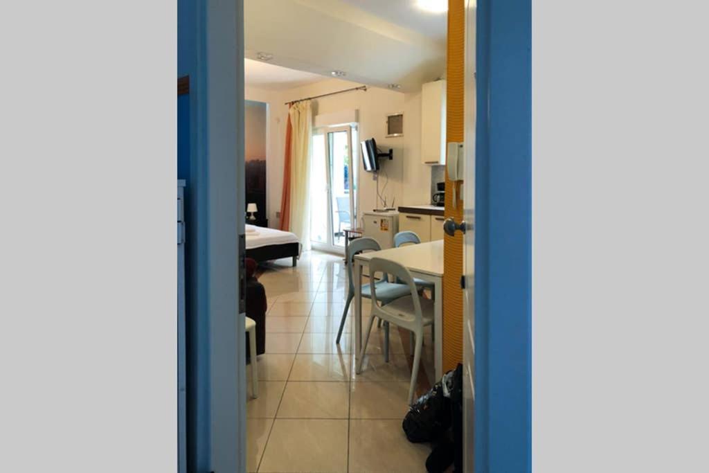 Cozy Studio Near The Beach Nea Iraklitsa Ngoại thất bức ảnh