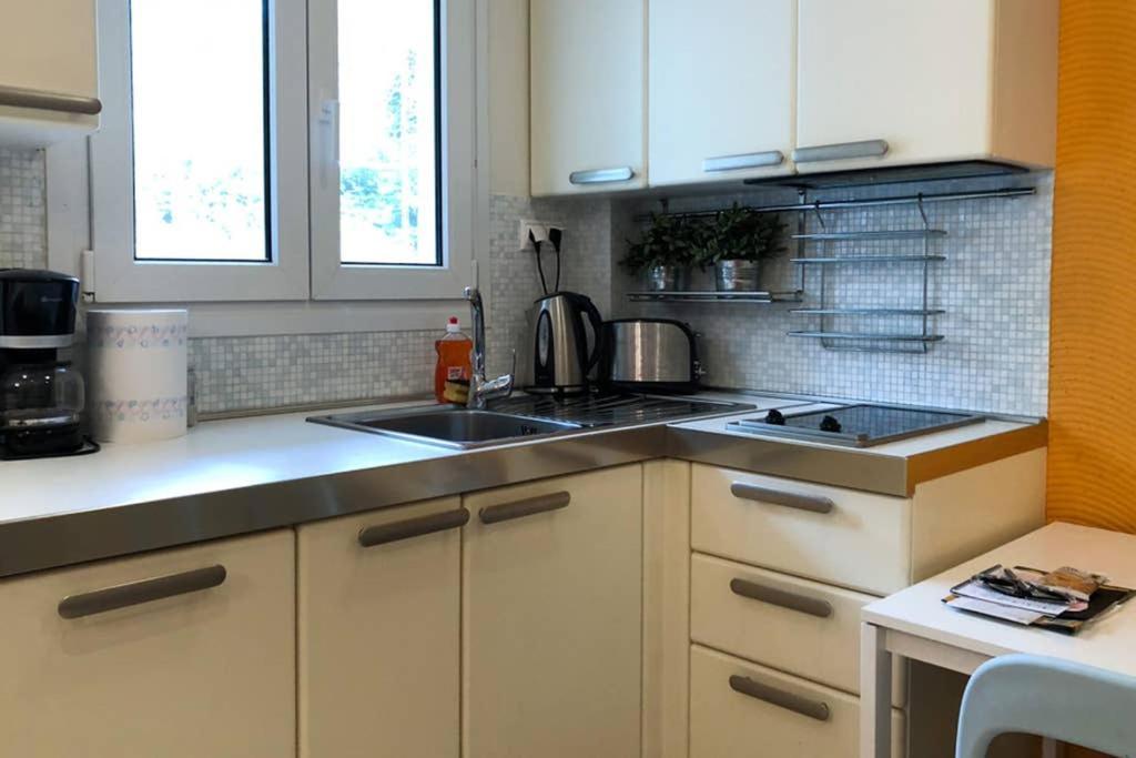 Cozy Studio Near The Beach Nea Iraklitsa Ngoại thất bức ảnh